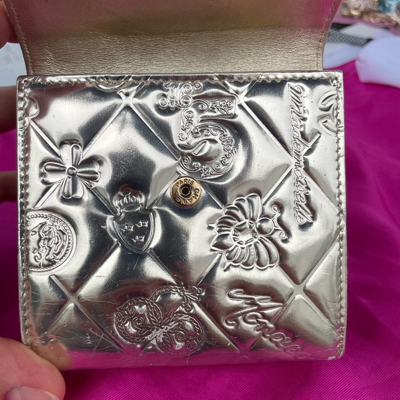 Chanel lucky charm double wallet. Gold, pre-loved - Picture 9 of 16